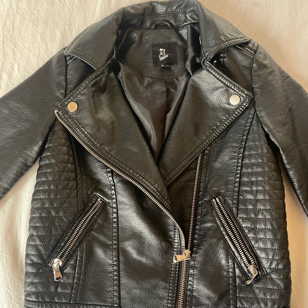 Girls faux black leather jacket. Size 7/8